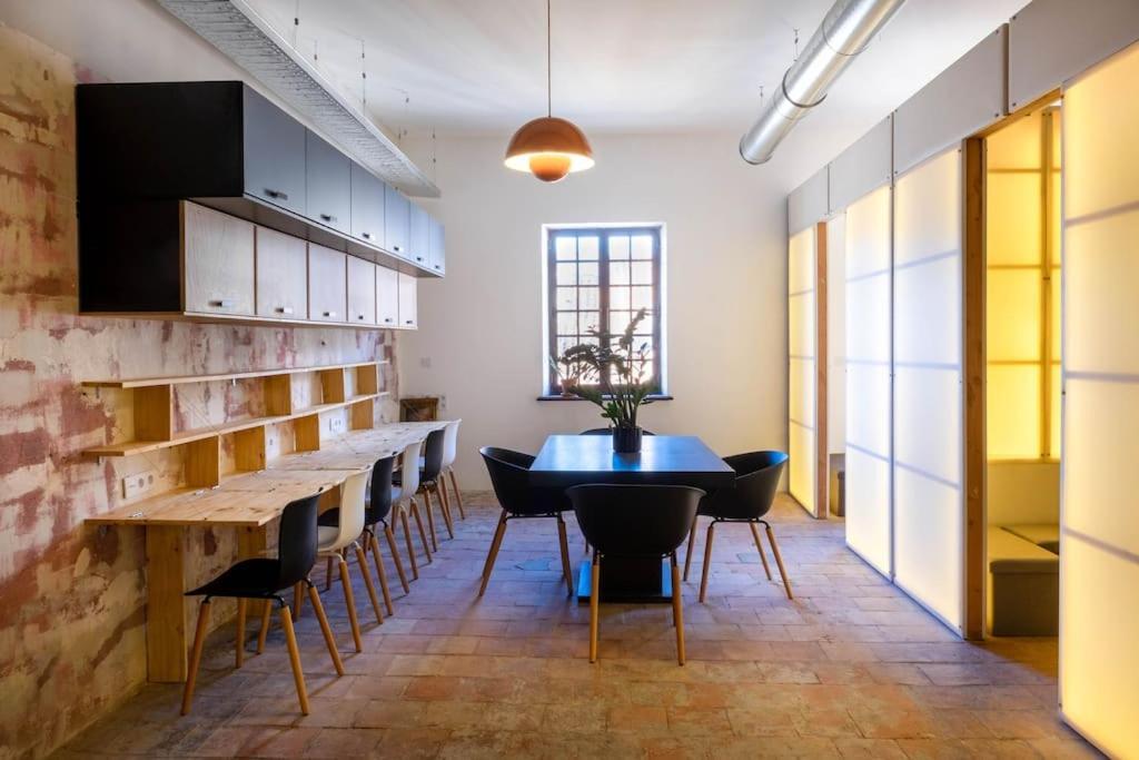 Heart Of Marseille, Loft Atypical & Spacious , Perfect For Couple And Couple With 1 Small Kid, Perfect For 2 Friends *